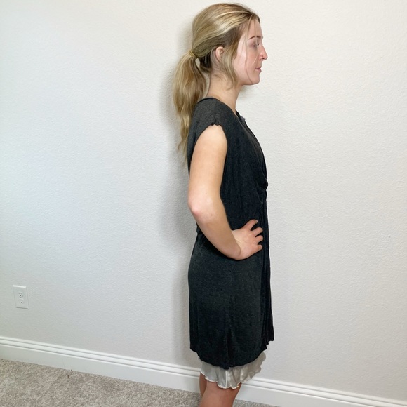 🔥MOVING SALE🔥 Anthropologie Dolan gray jersey dress twist shoulder Medium - Picture 11 of 11